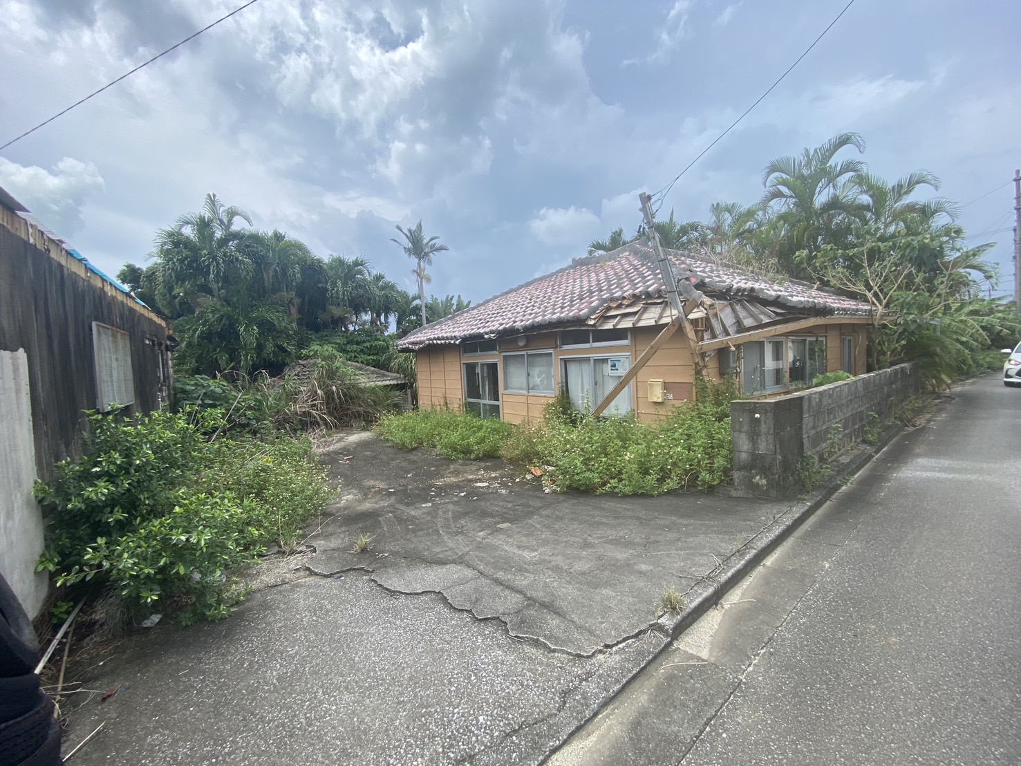 宮古島市平良字松原　古家付き土地